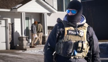 With ICE using Medicaid data, hospitals and states are in a bind over warning immigrant patients