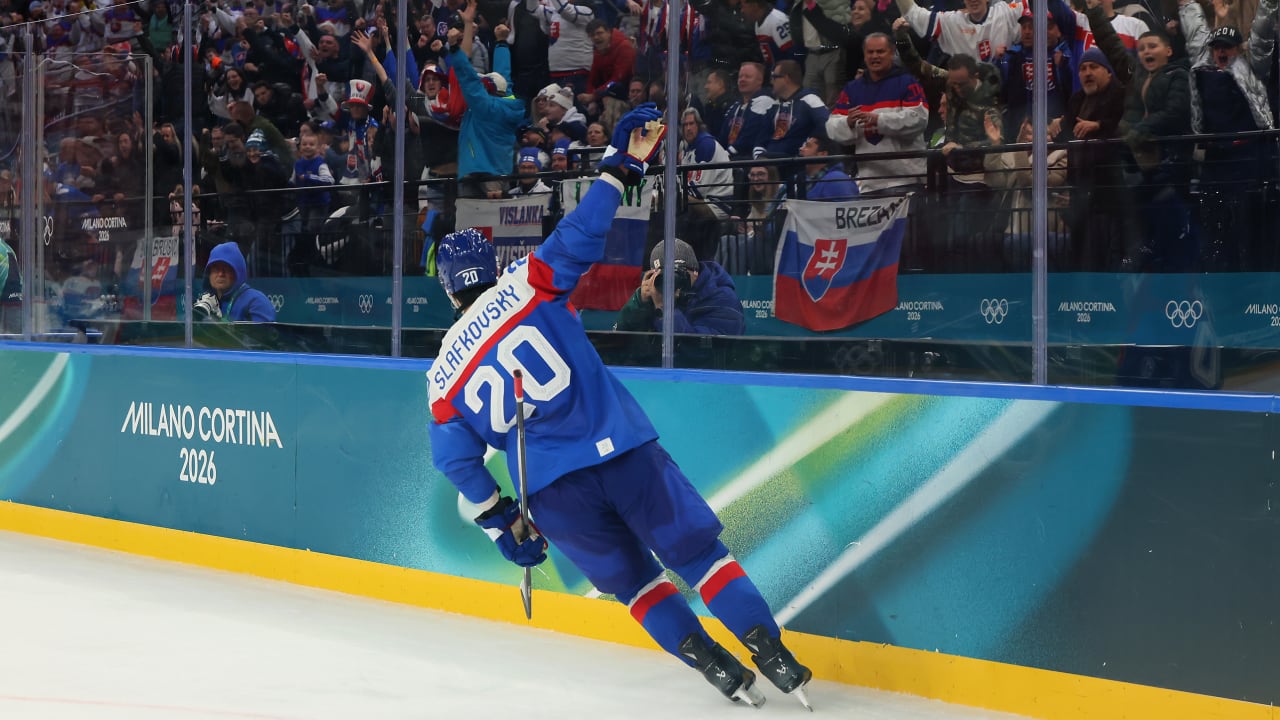 Slafkovsky scores twice, Slovakia defeats Finland in Group B opener