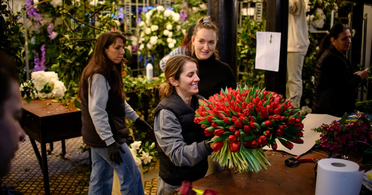 Canadians still spending money on Valentine’s Day despite rising cost of living - CTV News
