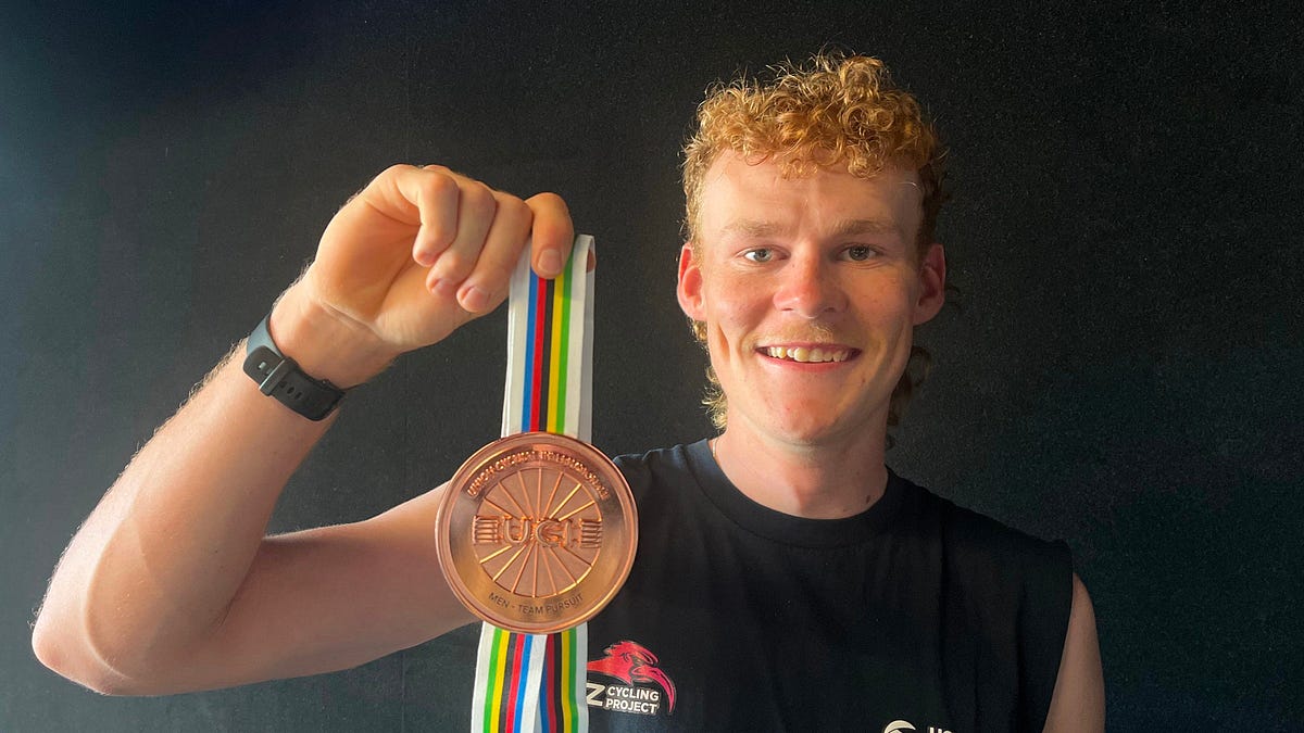 Cyclists' glitzy night out at Halberg Awards
