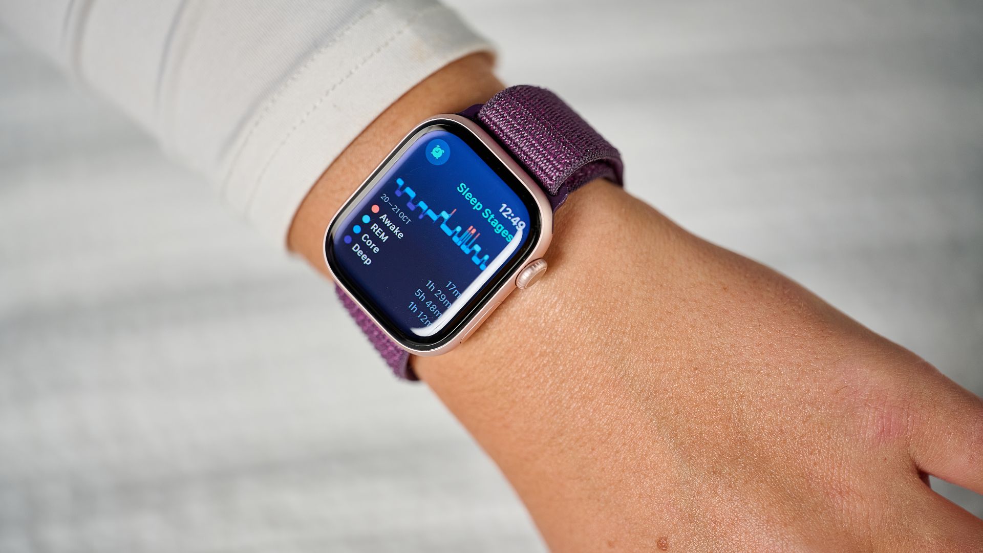 A close up of the Apple Watch's strap and monitor.