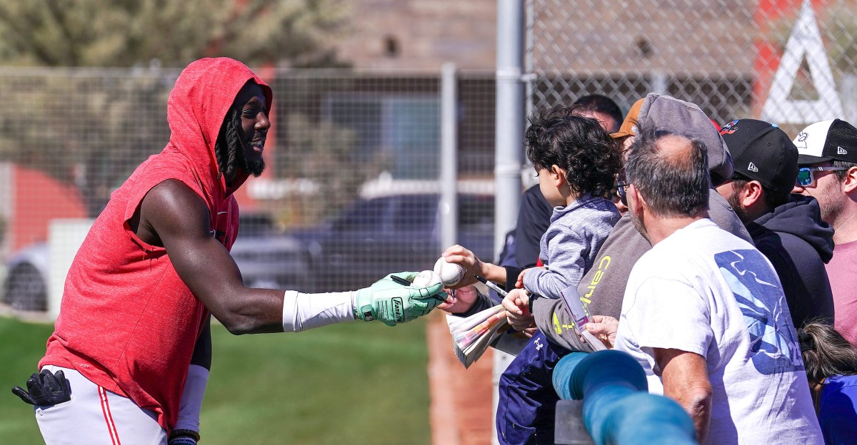 Reds bullpen blasted by Mariners in 14-8 Cactus League loss