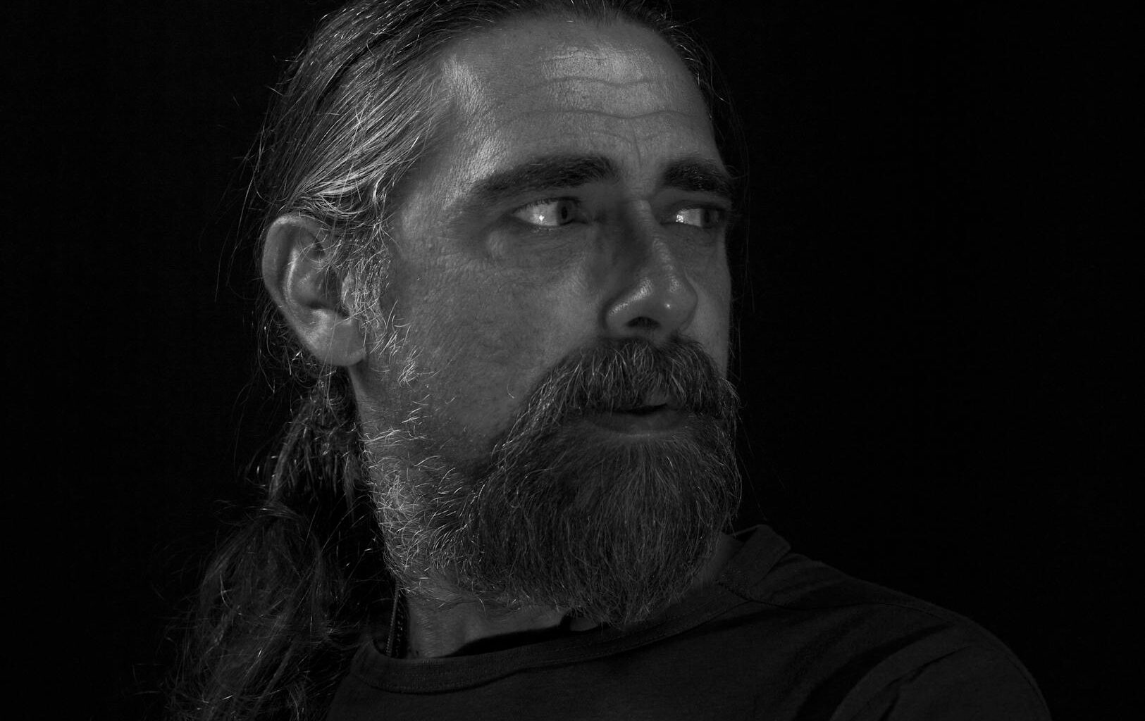 If a man in his 40s suddenly starts going to the gym every day, cooking his own meals, and spending time alone, something important is happening — and it's almost always the opposite of a crisis