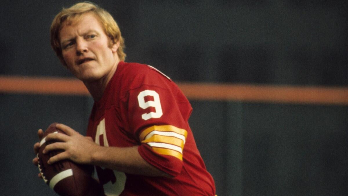 Sonny Jurgensen, Hall of Fame quarterback, dead at 91