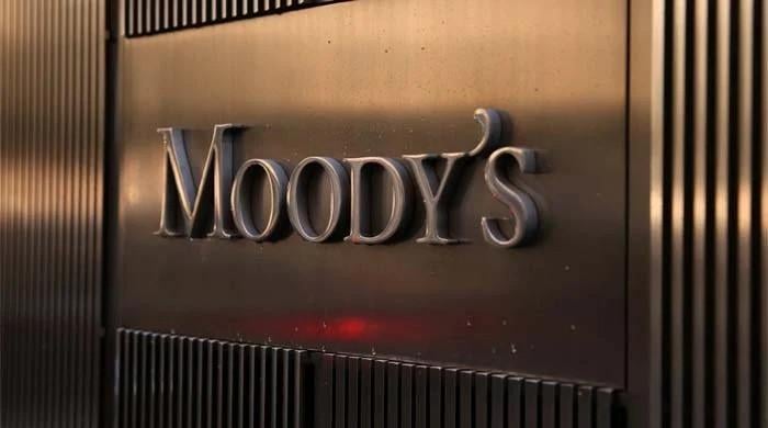 Moody's changes Pakistan banking outlook to stable from positive