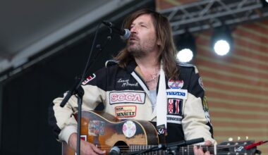 Lemonheads’ Fan Accuses Evan Dando of Sending Unsolicited Explicit Videos