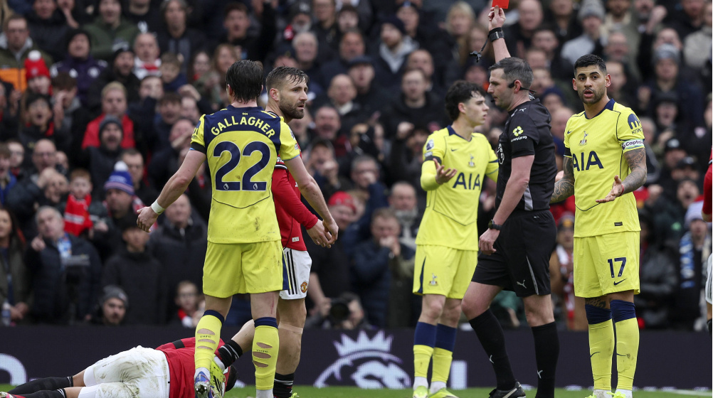 Different directions? Man United & Spurs records compared since Europa League final