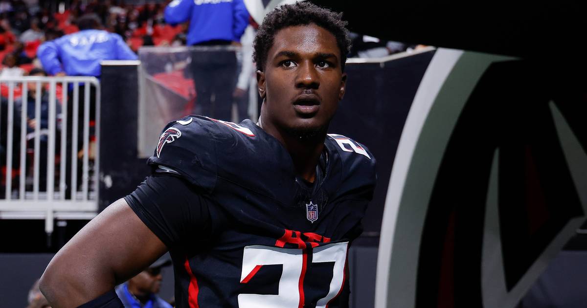 Atlanta Falcons Linebacker Arrested After Alleged Domestic Dispute with WNBA Star Rickea Jackson | News