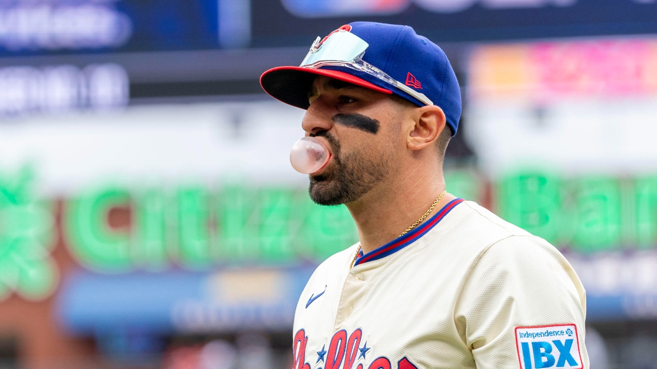 Phillies looking to move Nick Castellanos before first full-squad workout