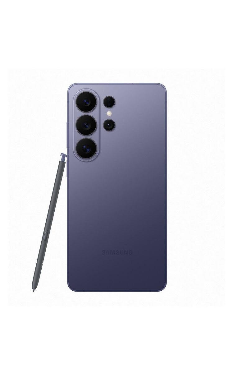 Samsung Galaxy S26 Ultra in violet