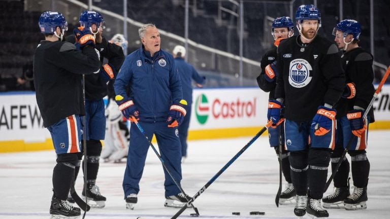 Paul Coffey returning to Oilers' bench as assistant coach