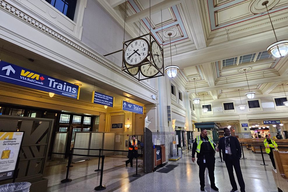 pacific central station vancouver f2