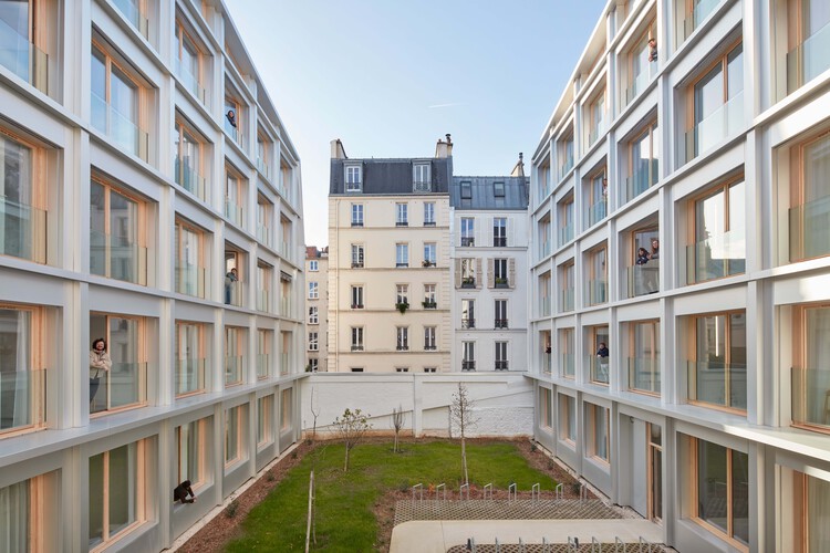 Parking Lot into Social Housing Residence / NZI Architectes - Exterior Photography, Facade, Balcony
