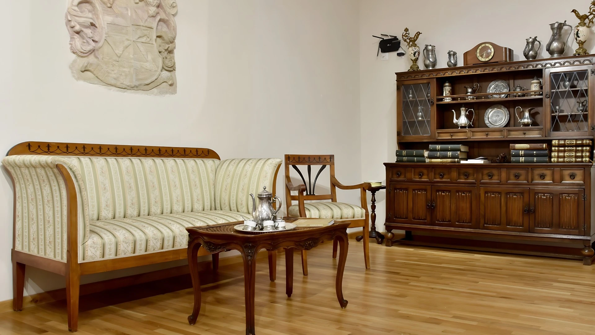 people who still keep pictures in actual photo albums have furniture with history