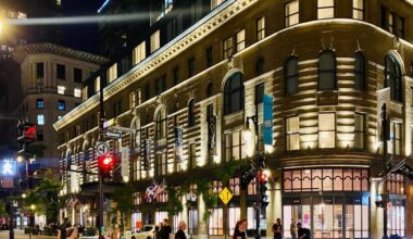 Quebec is about to change when stores can stay open and it affects the whole province