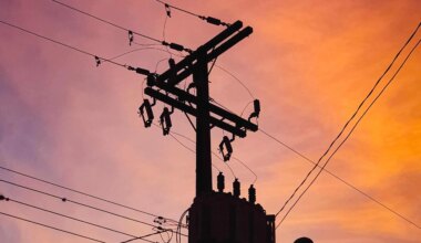 Power outage leaves over 1,900 homes and businesses in the dark in Brampton