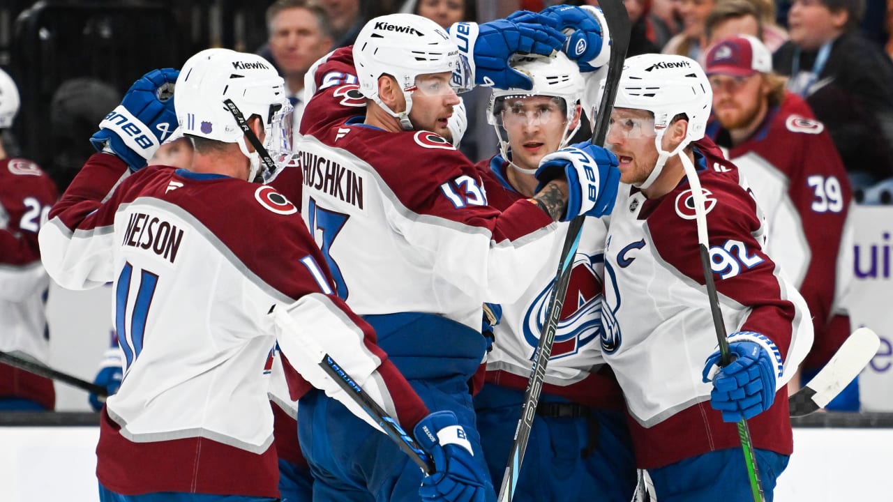 Necas, Kelly each has 2 points, Avalanche defeat Mammoth