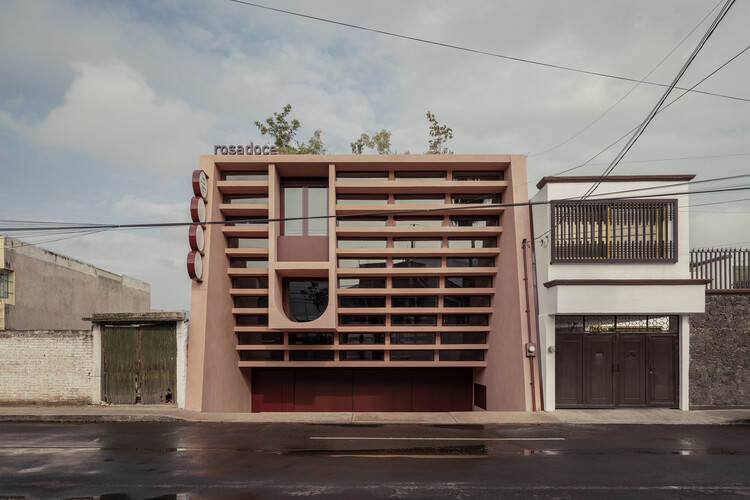 ROSADOCE Commercial Building / REIMS 502 - Exterior Photography