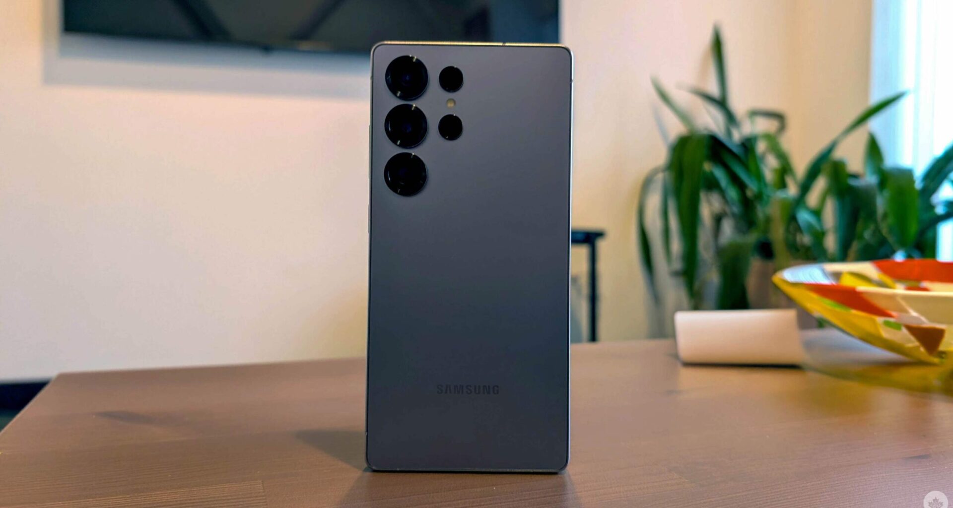 Samsung Galaxy S26 series reportedly lacks built-in Qi2 magnets