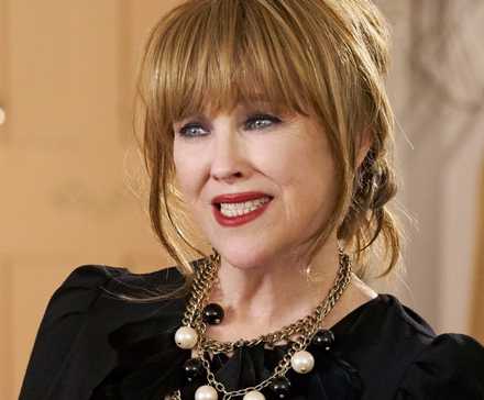 Catherine O'Hara in sitcom Schitt's Creek