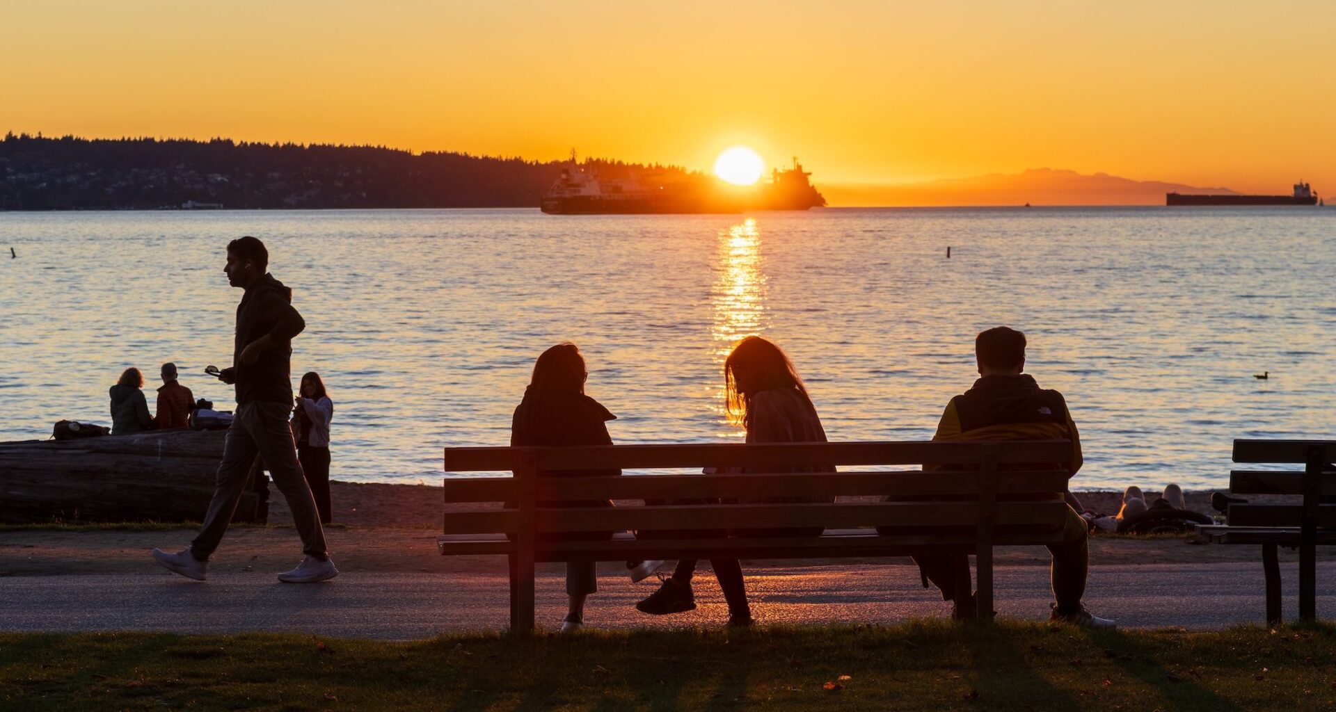 The sun will soon set at 6 p.m. in Vancouver for a few days only