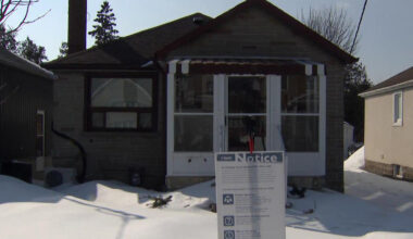 Battle continues over Toronto's sixplexes