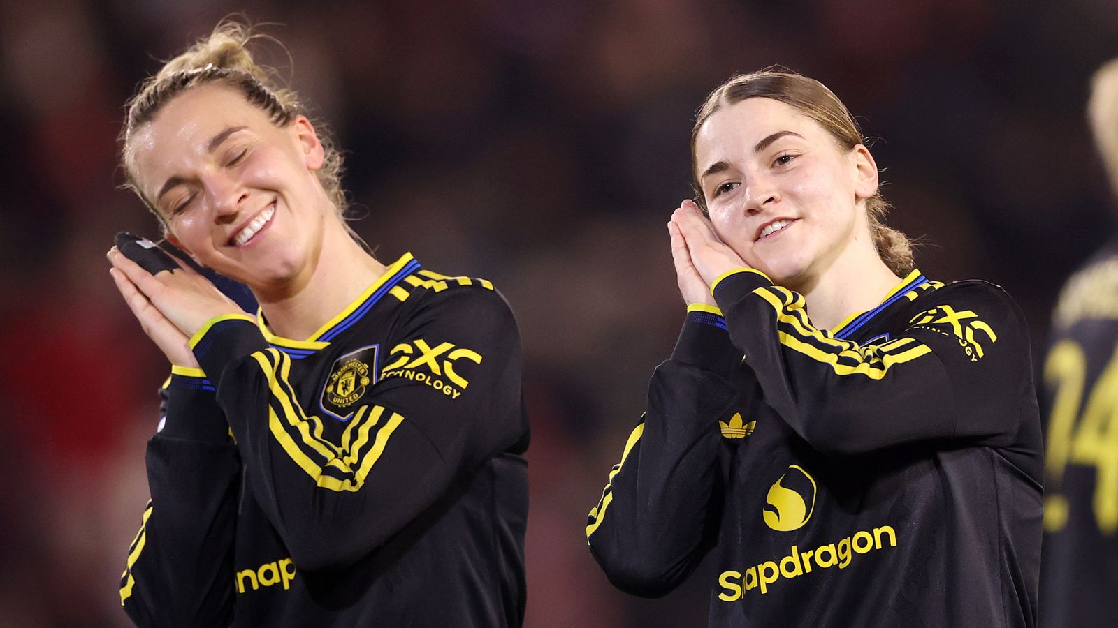 Manchester United's goalscorers celebrate after Julia Zigiotti Olme's opener