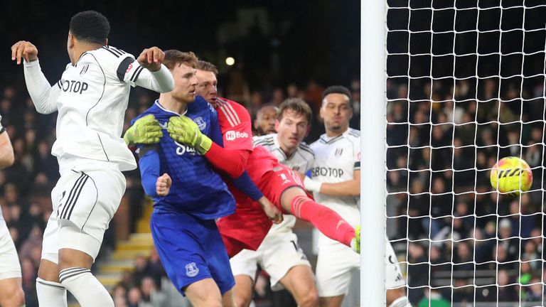 Everton take the lead at Craven Cottage via a Bernd Leno own goal