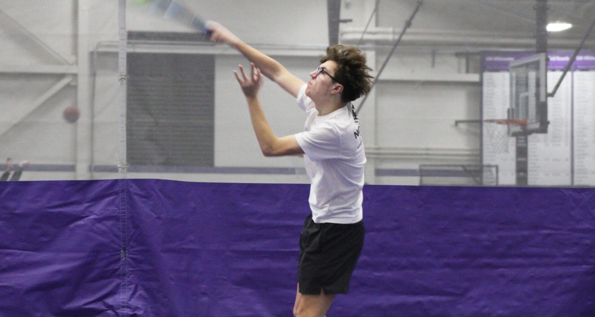 Club tennis loves all - Royal Purple