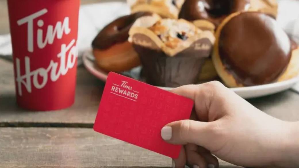 Click to play video: 'Loyalty program push aimed to ‘lock in’ Canadian customers: experts'