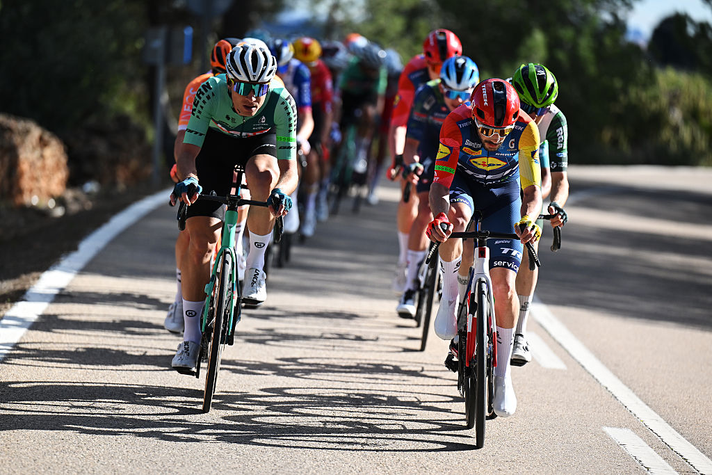 VALENCIA, SPAIN - FEBRUARY 08: (L-R) Inigo Elosegui of Spain and Team Equipo Kern Pharma and Julien Bernard of France and Team Lidl - Trek compete during the 77th Volta Comunitat Valenciana 2026, Stage 5 a 94.7km stage from Betera to Valencia on February 08, 2026 in Valencia, Spain. (Photo by Szymon Gruchalski/Getty Images)