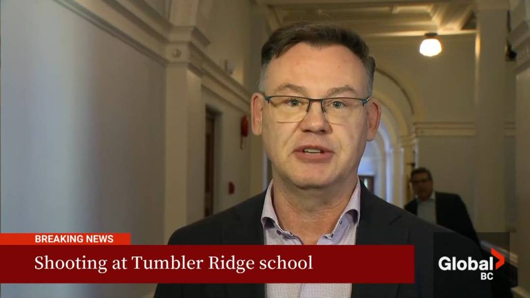 Click to play video: 'Active shooter prompts lockdown at Tumbler Ridge schools'