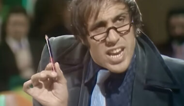 Adriano Celentano als Professor verkleidet