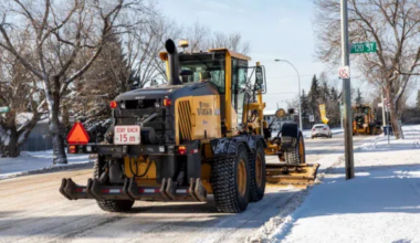 Edmonton Crews Tackle Major Roads in Phase One Snow Removal