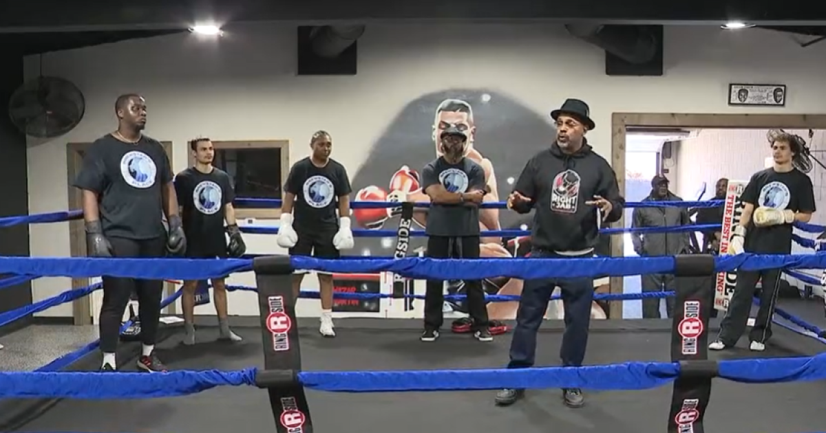 Comedian and Indianapolis native Mike Epps opens boxing gym on north side