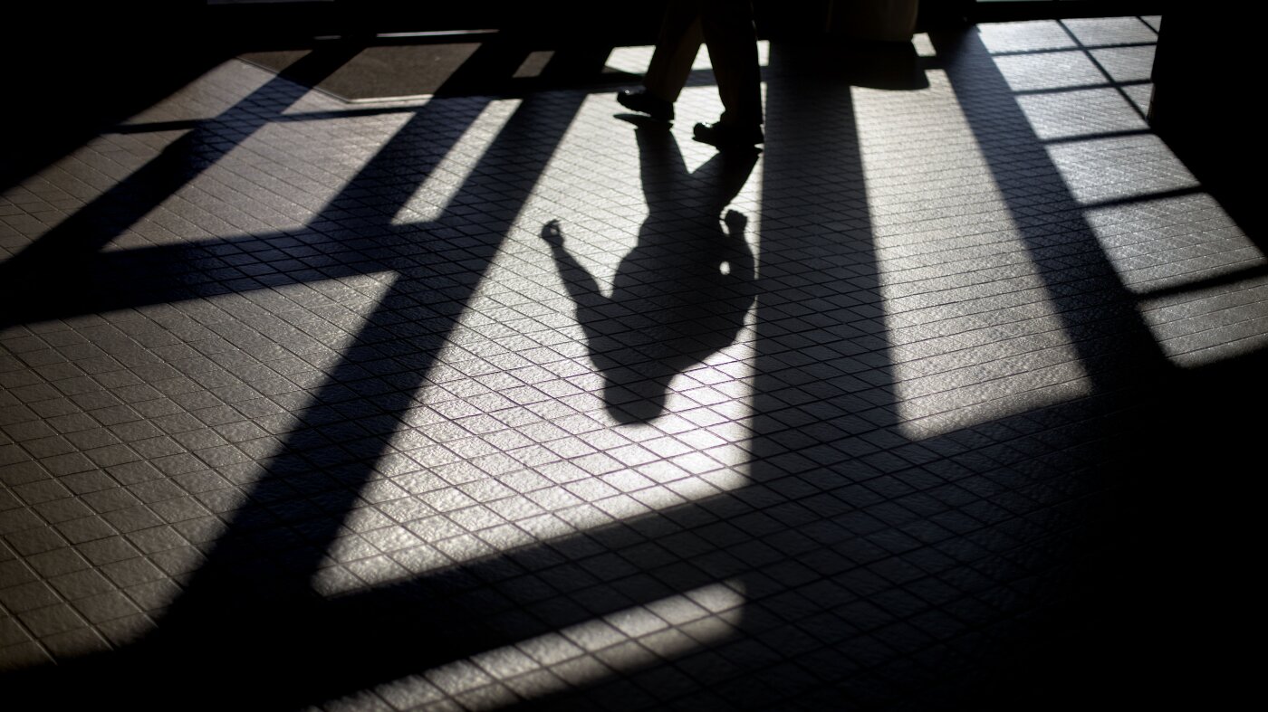 Kids who'd qualify for mental health care are being held in juvenile detention, report finds : NPR