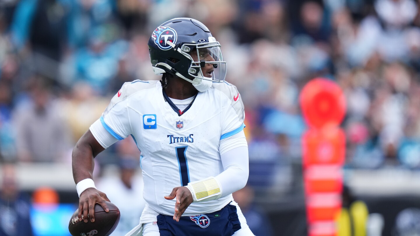 Brian Daboll: Cam Ward can do a lot of things, "big factor" in taking Titans OC job