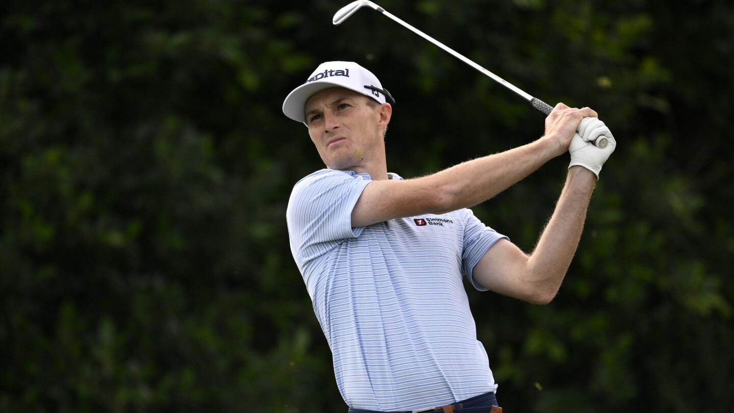 Zalatoris withdraws from Cognizant with ankle injury