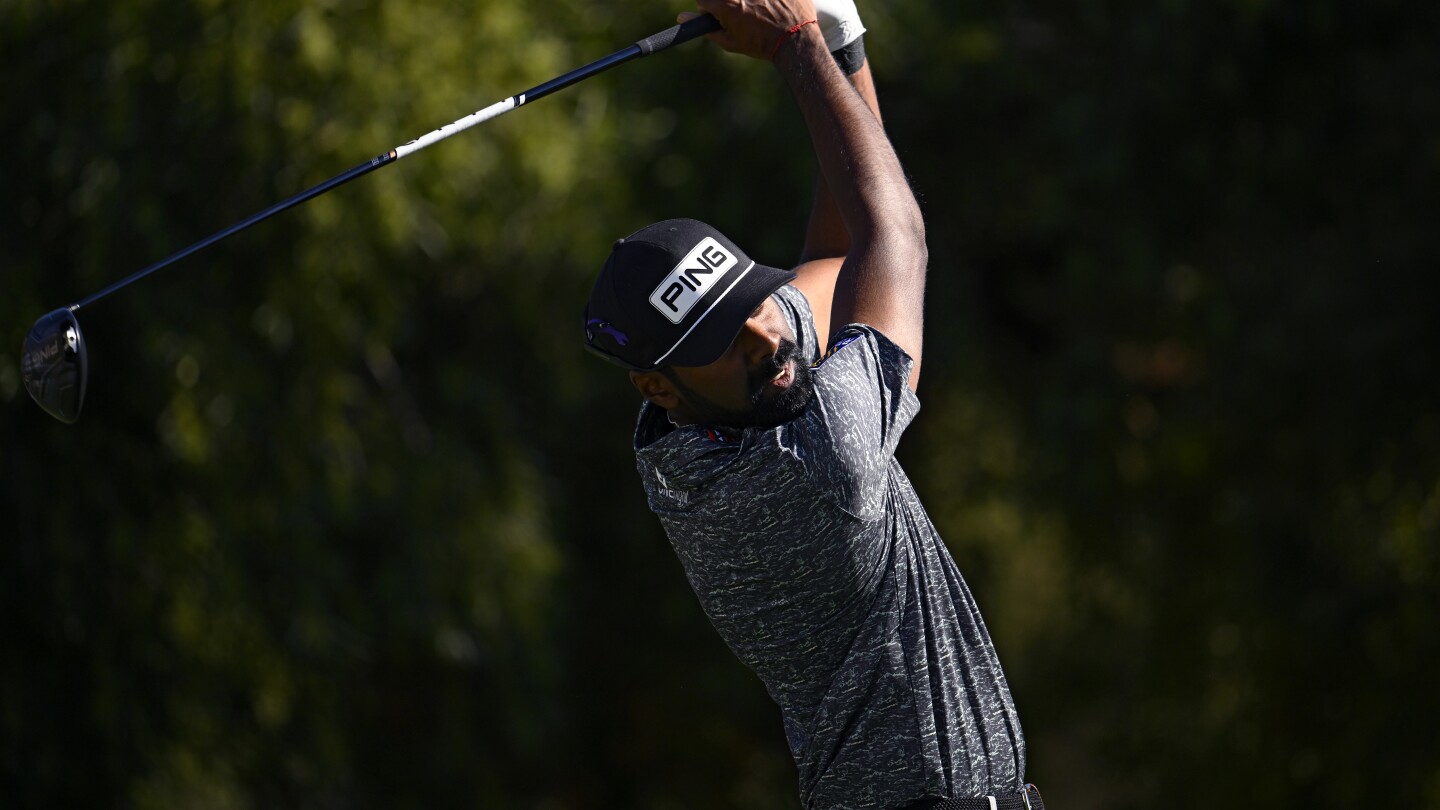 Theegala continues hole-out streak at WM Phoenix Open