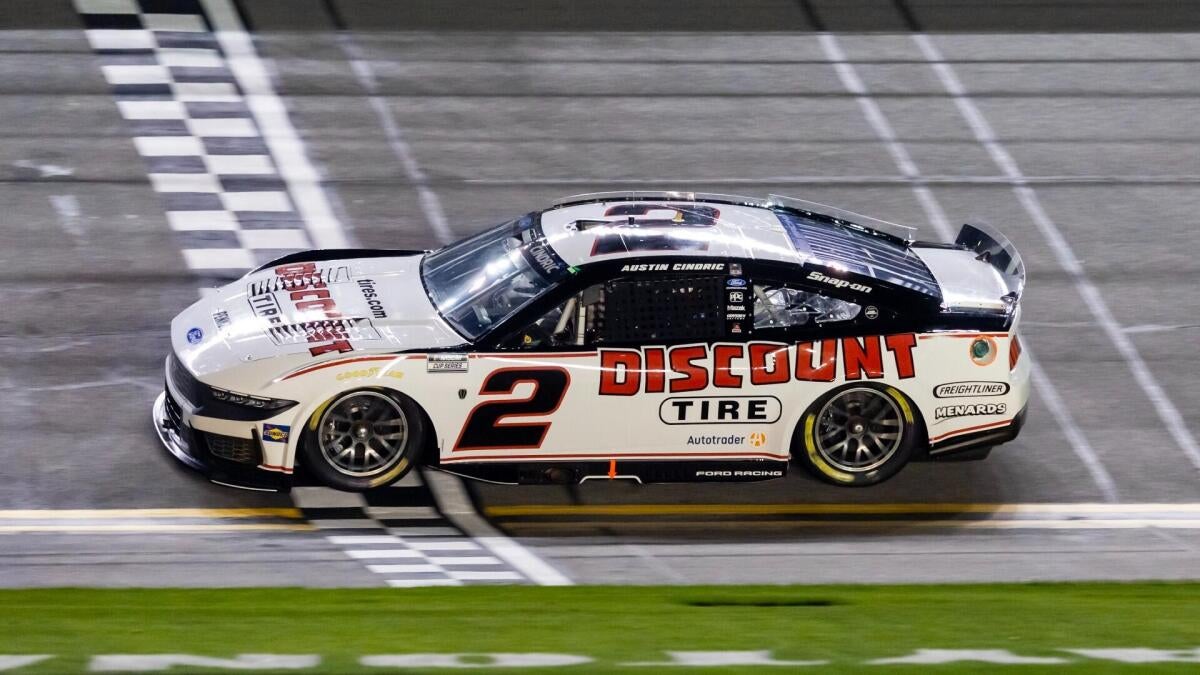 NASCAR DFS picks: 2026 Autotrader 400 advice from daily Fantasy pro who's won $2 million