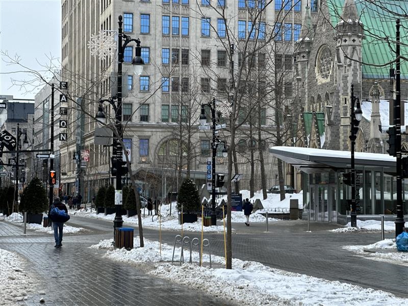 Montreal braces for flurries and bitter wind chill to start the week