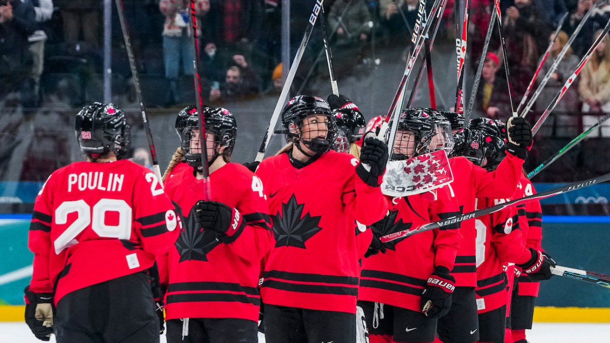 Women’s hockey books podium place, 2 Homan wins, local ultimate team heading to Italy to support bobsledders – OttawaSportsPages.ca