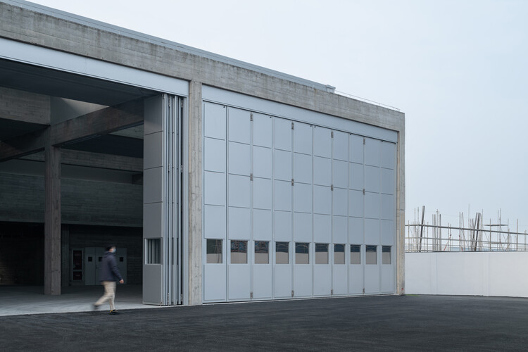 Yuanfeng Road Fire Station / genarchitects - Image 1 of 39