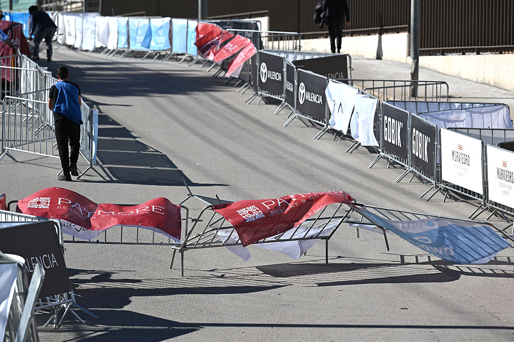 ALGINET, SPAIN - FEBRUARY 05: Effects of strong winds on race facilities the 77th Volta Comunitat Valenciana 2026, Stage 2 a 17km individual time trial stage from Carlet to Alginet on February 05, 2026 in Alginet, Spain. (Photo by Szymon Gruchalski/Getty Images)