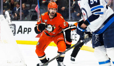 Kreider's late OT goal lifts Ducks past Jets