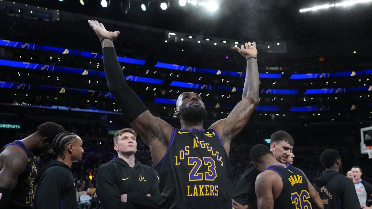 Lakers' LeBron James Makes NBA History Yet Again