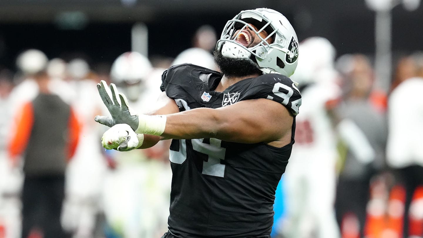 Buffalo Bills Answer at Defensive Tackle Is Former Star Who 'Intends to Play' in 2026