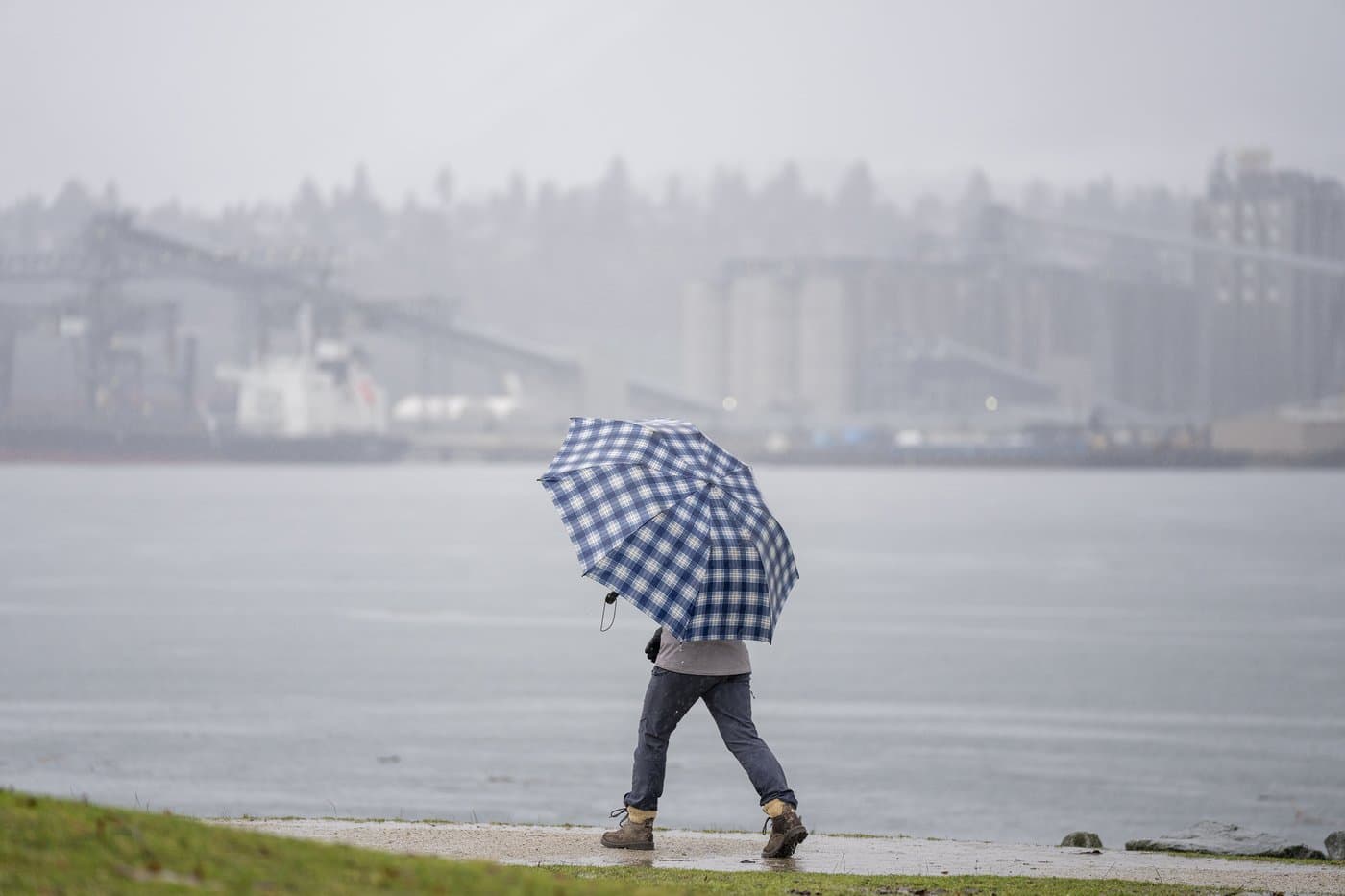 Vancouver moves closer to no-snow winter despite chilly blast