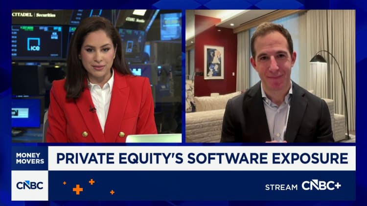 Volatile times create the best investing opportunities, says Apollo's David Sambur