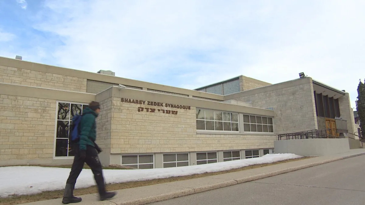Winnipeg police increasing patrols at synagogues after GTA synogogues shot at
